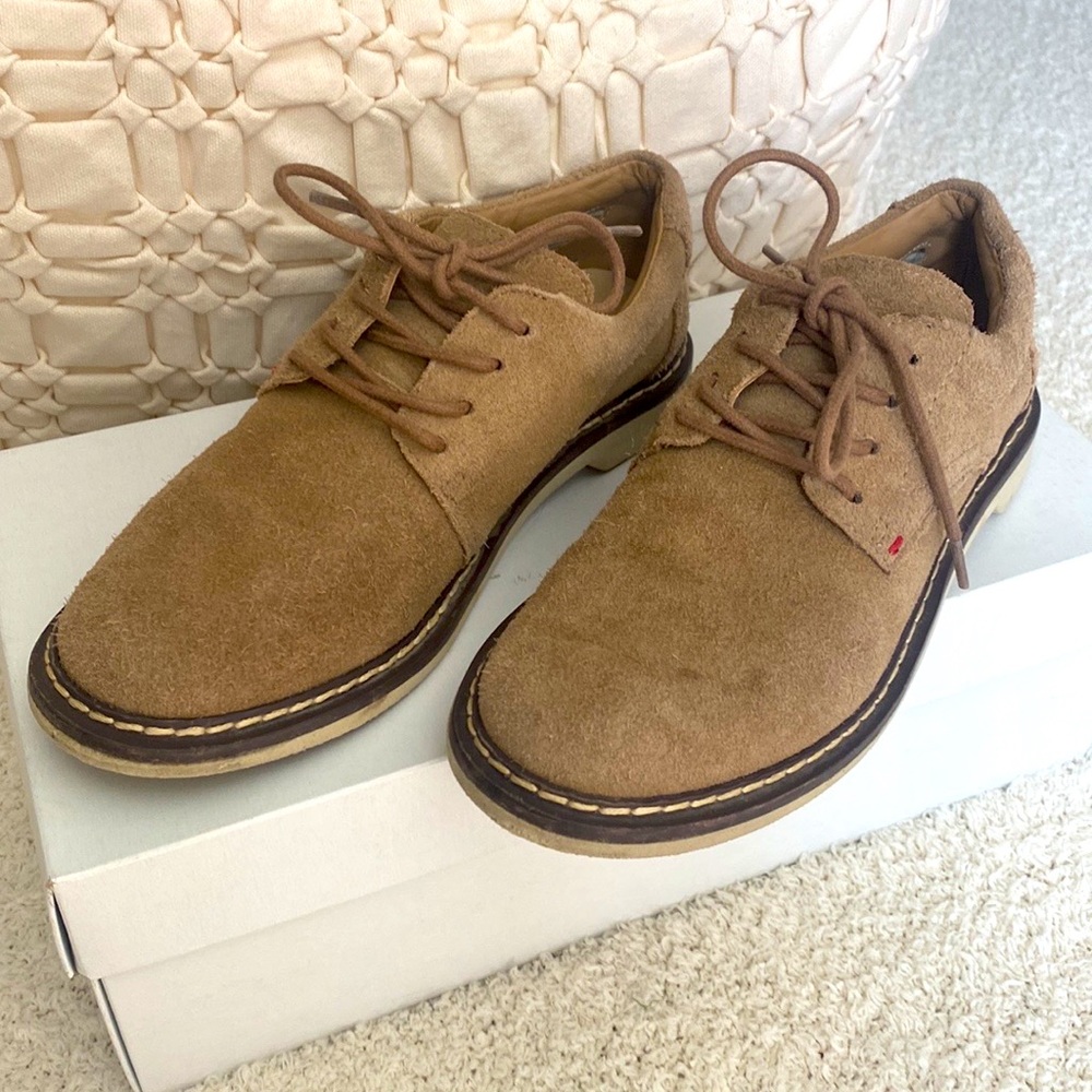 1901 (Nordstrom) Tan Suede Lace-Up Dress Shoes. Boys Size 2M